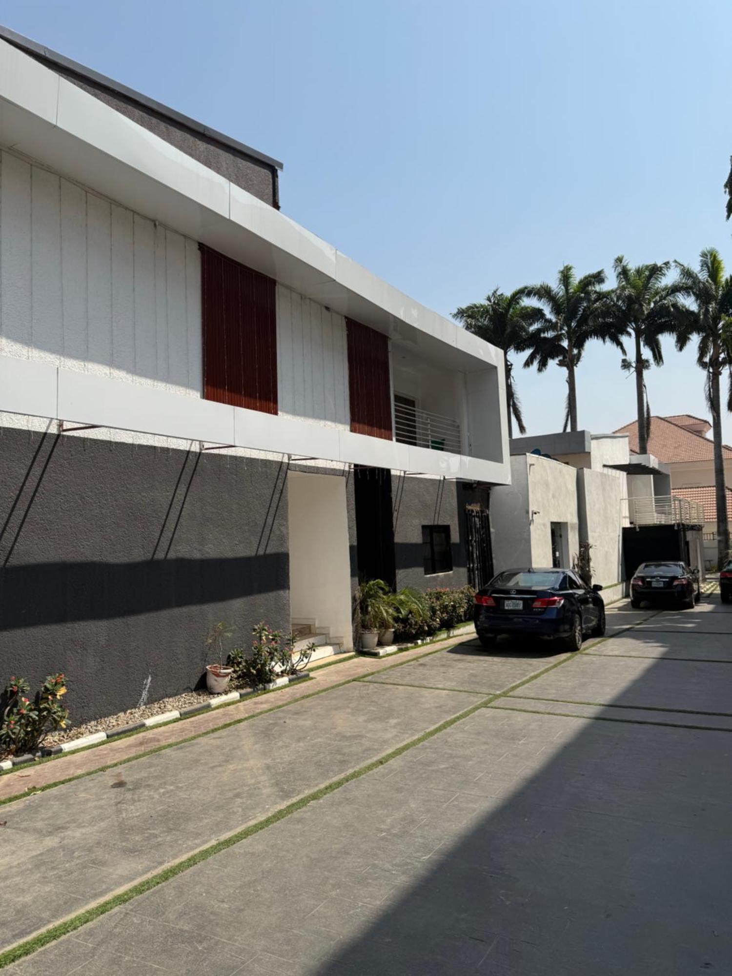 Austra Hotels And Apartments Maitama 아부자 외부 사진