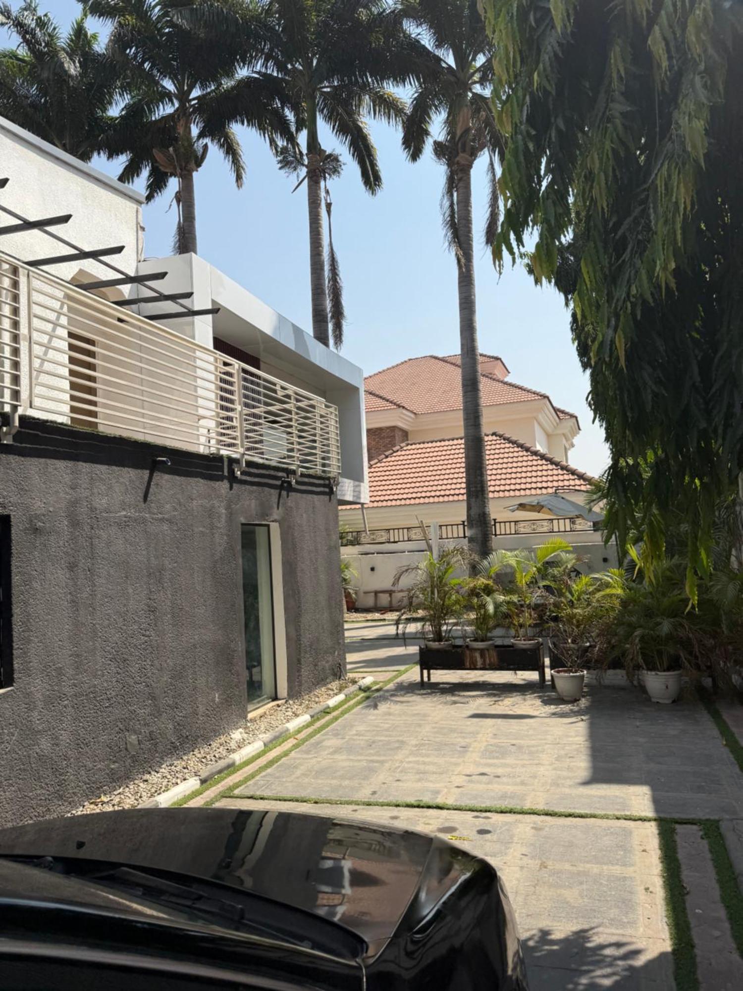 Austra Hotels And Apartments Maitama 아부자 외부 사진